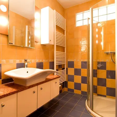 Zander Mit Sauna * بون